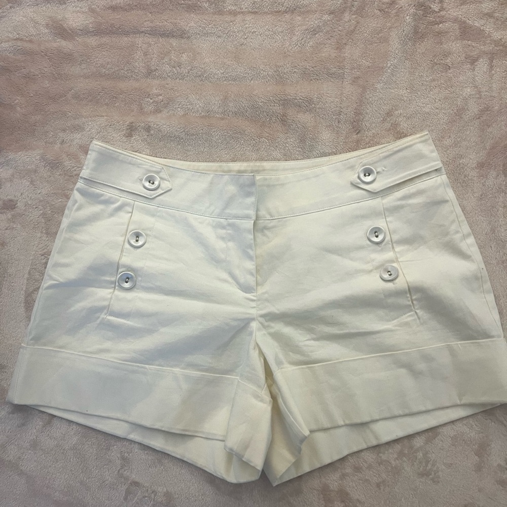 Women's Rampage size 5 white Button-Detail Shorts